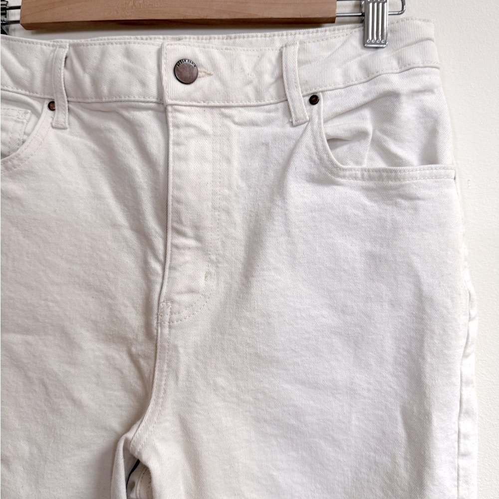 Boden Cropped Flare Leg Ecru Jeans - Picture 2 of 4